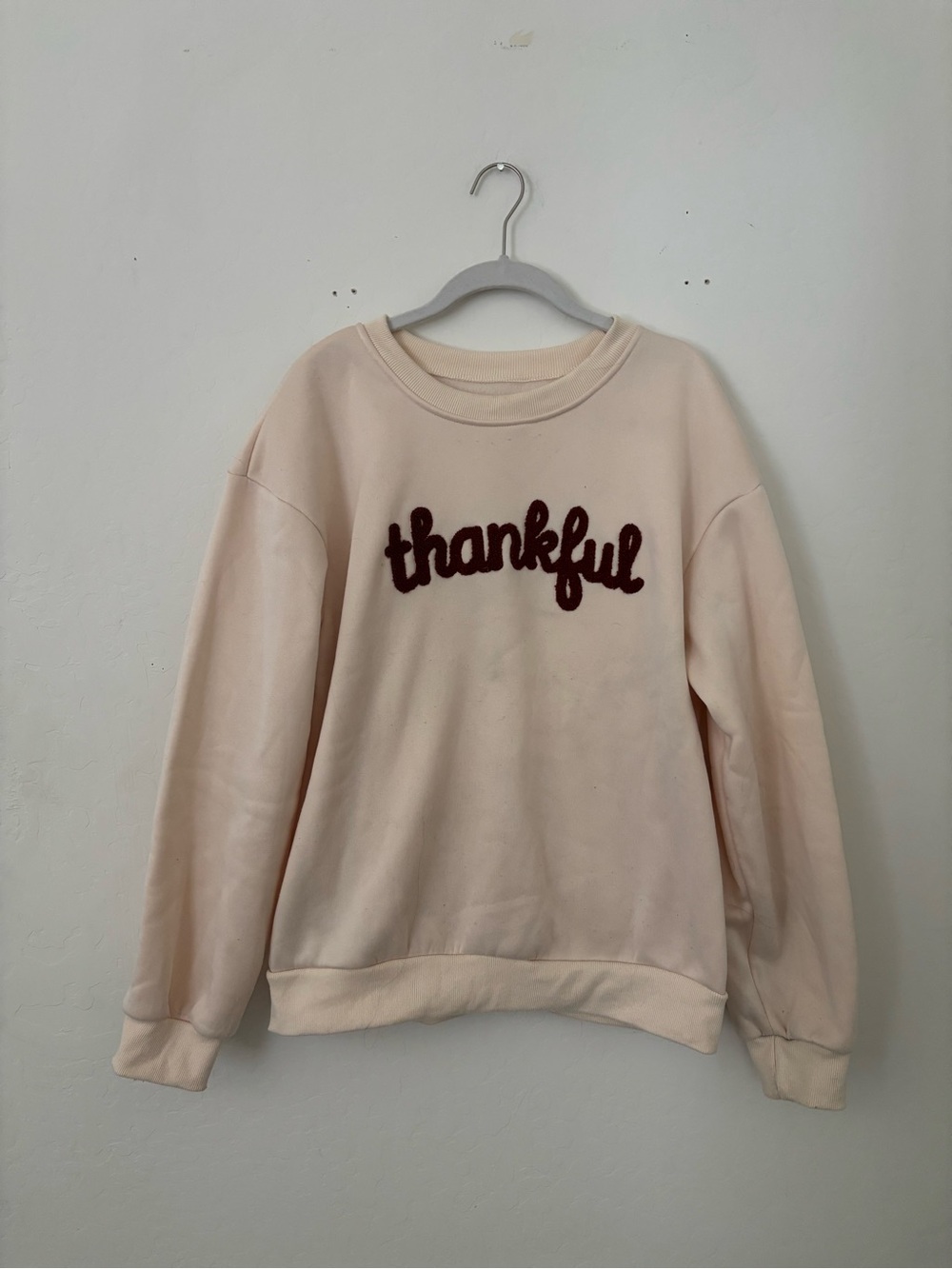 Target “Thankful” Graphic Sweatshirt Size M Cream Cozy Pullover